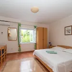 Tomislav Apartman Baška Voda