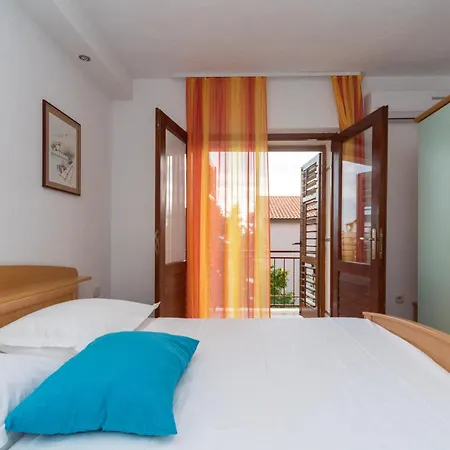 Tomislav Apartman *