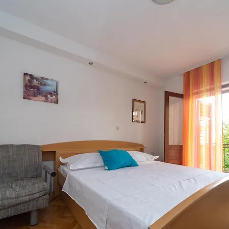 Tomislav Apartment *